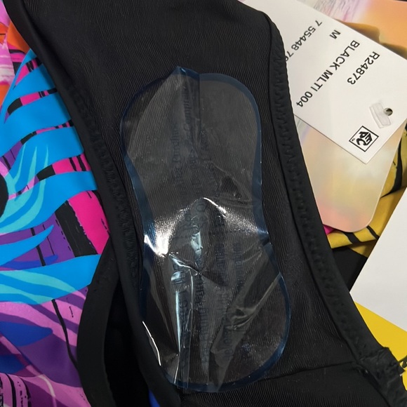 ❗️FINAL❗️ 🆕 Coco Rave High Leg One Piece M 🔴🔴 - Picture 5 of 6